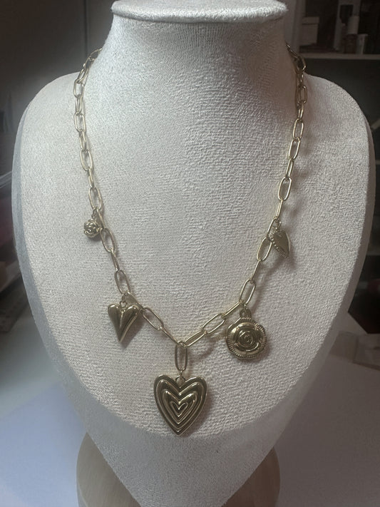 Collier Wilda