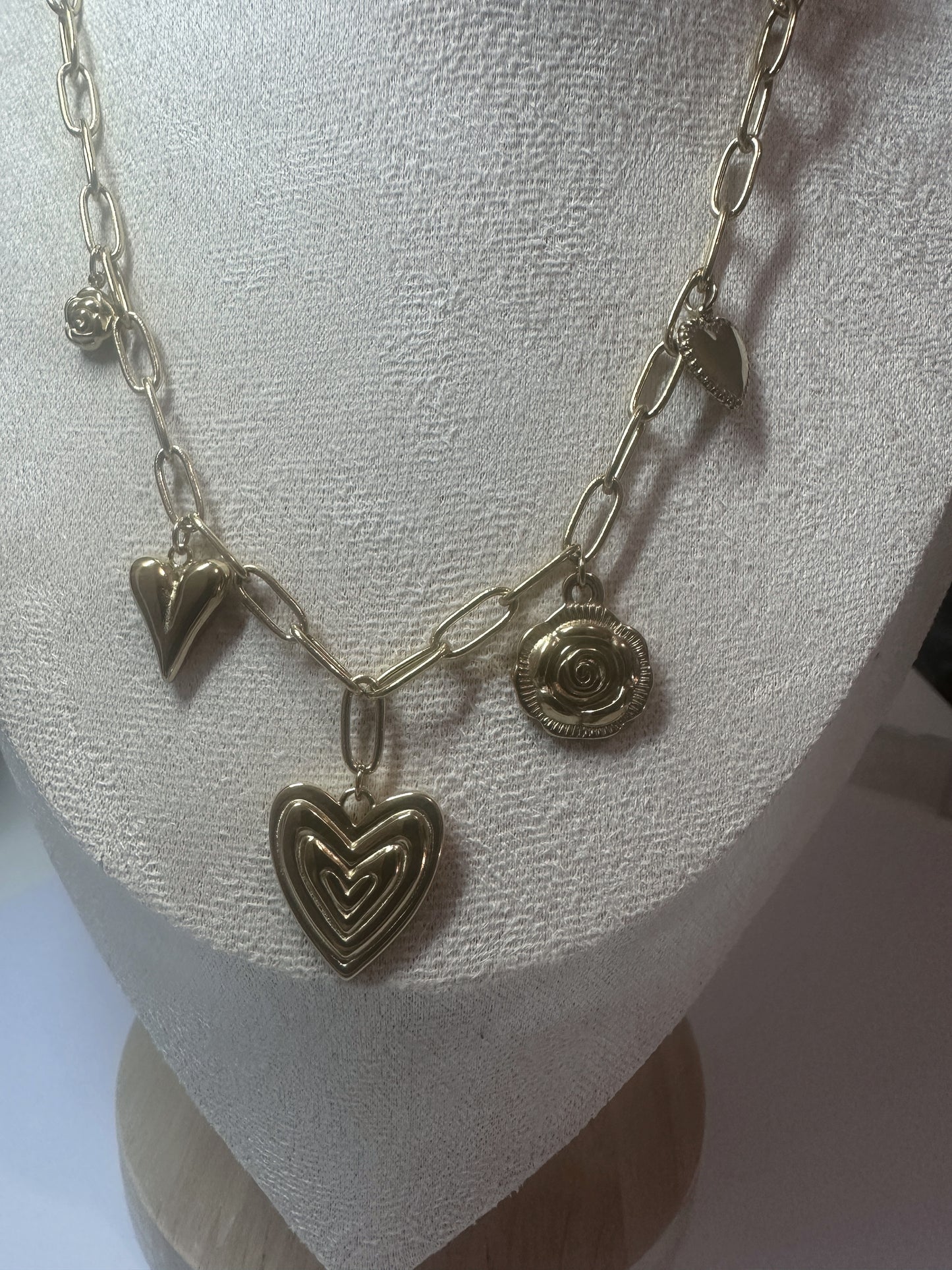 Collier Wilda