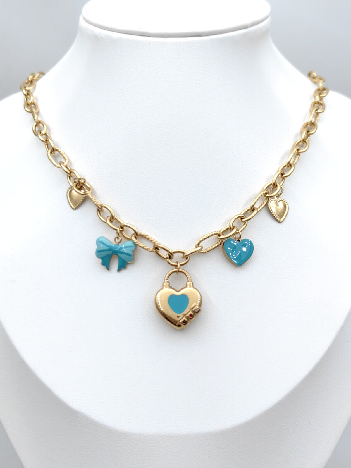 Collier Myra